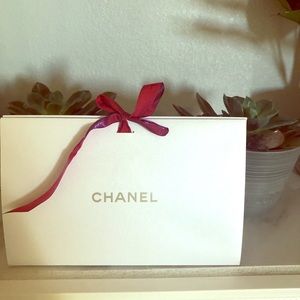 CHANEL small box/gift bag